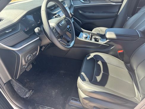 New 2026 Jeep Grand Cherokee Limited image 9