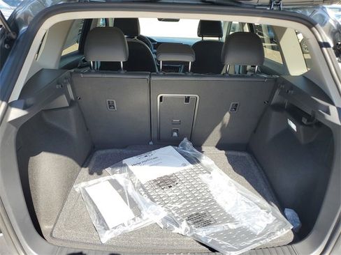 New 2025 Volkswagen Taos SE image 9