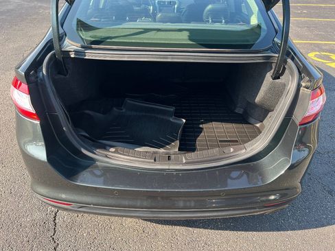 Used 2015 Ford Fusion SE w/ Equipment Group 202A FWD image 15