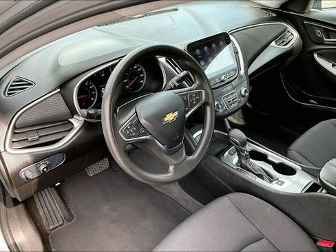Used 2024 Chevrolet Malibu LT FWD image 16