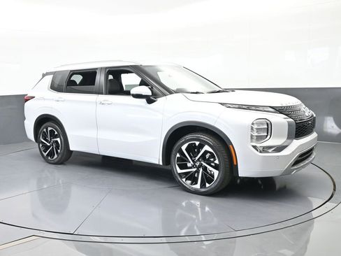 Used 2022 Mitsubishi Outlander SEL image 8