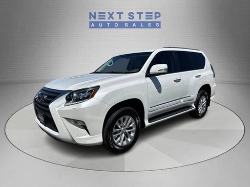Used 2018 Lexus GX 460 Premium w/ Premium Package AWD/4WD image 3
