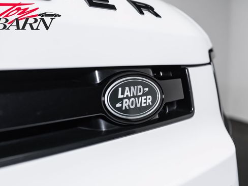 Used 2023 Land Rover Defender 110 X-Dynamic SE AWD/4WD image 10