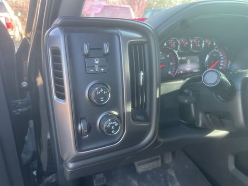 Used 2015 GMC Sierra 2500 SLT w/ All-Terrain HD Package image 19
