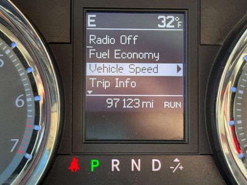 Used 2012 Chrysler Town & Country Touring-L w/ Entertainment Group #2 image 20