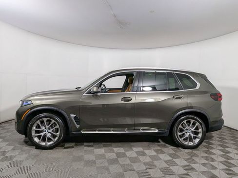 Certified 2024 BMW X5 xDrive40i w/ Premium Package image 2