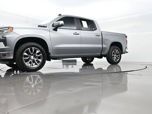 Used 2023 Chevrolet Silverado 1500 LT AWD/4WD image 45