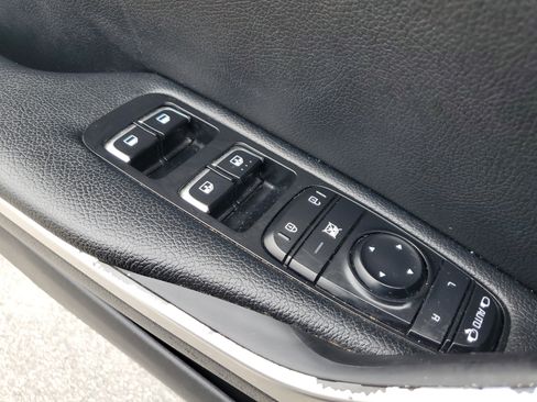 Used 2022 Kia Stinger GT-Line image 31