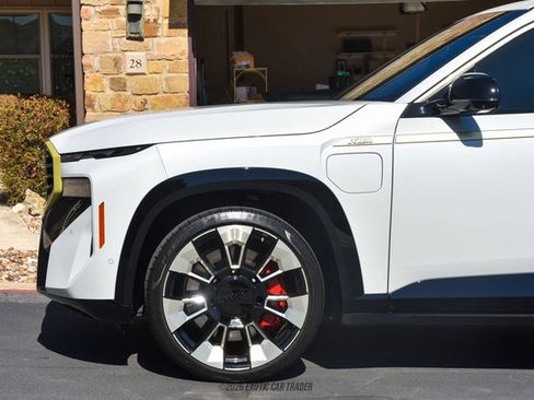 Used 2024 BMW XM w/ M Driver's Package image 4