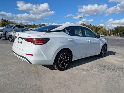 Used 2024 Nissan Sentra SV image 5