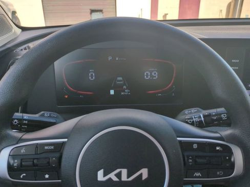 Used 2023 Kia Sportage LX FWD image 31