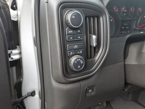 Used 2022 Chevrolet Silverado 1500 Custom Trail Boss w/ LPO, Dark Essentials Package image 13