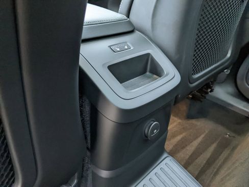 Certified 2024 Volvo XC60 T8 Ultimate w/ Climate Package image 24