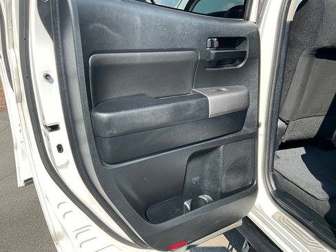 Used 2010 Toyota Tundra 4x4 Double Cab image 20
