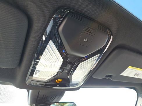 Used 2023 BMW X5 xDrive40i w/ Premium Package image 38