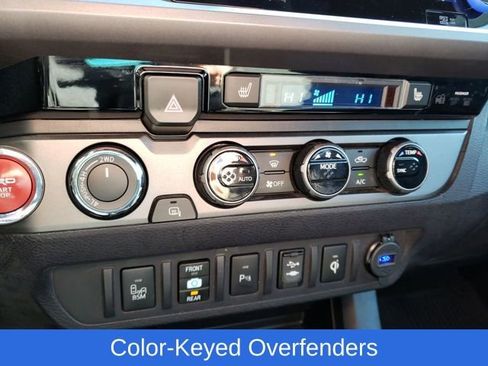 Used 2017 Toyota Tacoma TRD Sport w/ Premium & Technology Package image 22