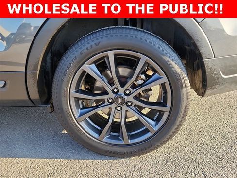 Used 2018 Ford Explorer XLT w/ Equipment Group 202A image 31