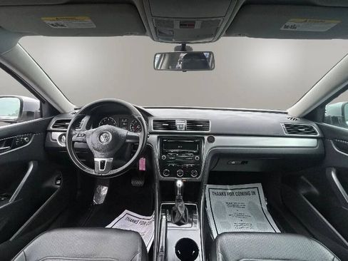 Used 2014 Volkswagen Passat 1.8T S FWD image 11