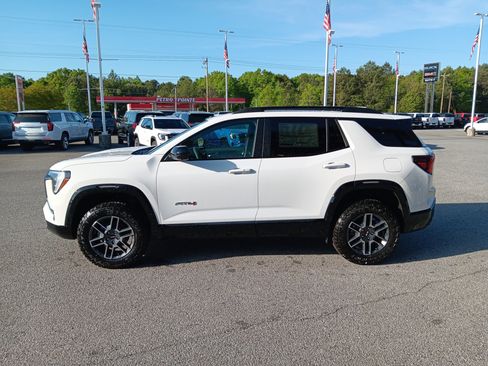 New 2026 GMC Terrain AT4 AWD/4WD image 3