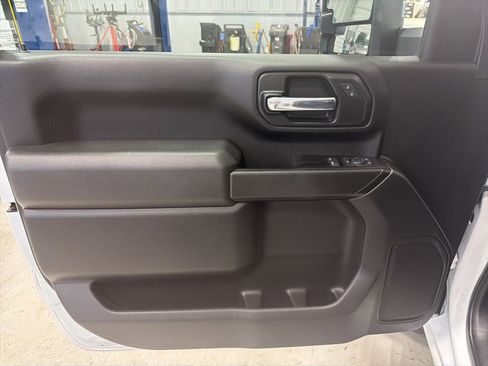 Used 2024 Chevrolet Silverado 2500 W/T image 21