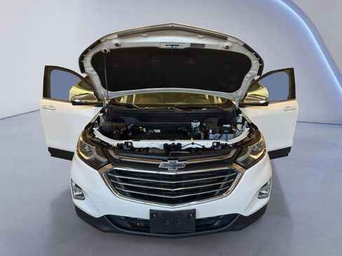 Used 2018 Chevrolet Equinox Premier AWD/4WD image 8