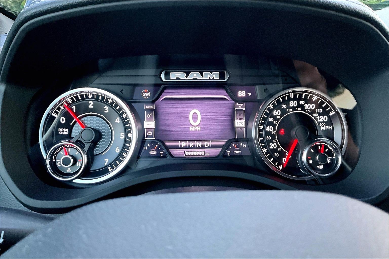 Used 2022 RAM 1500 Laramie w/ Sport Appearance Package AWD/4WD image 18