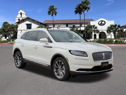 Used 2022 Lincoln Nautilus Reserve FWD image 1