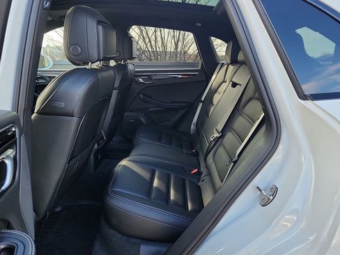 New 2026 Porsche Macan S image 9