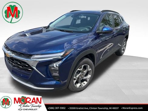 Certified 2024 Chevrolet Trax LT w/ Driver Confidence Package FWD image 1