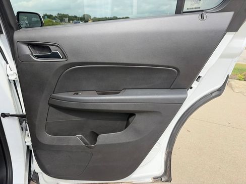 Used 2017 Chevrolet Equinox LT w/ Convenience Package FWD image 29