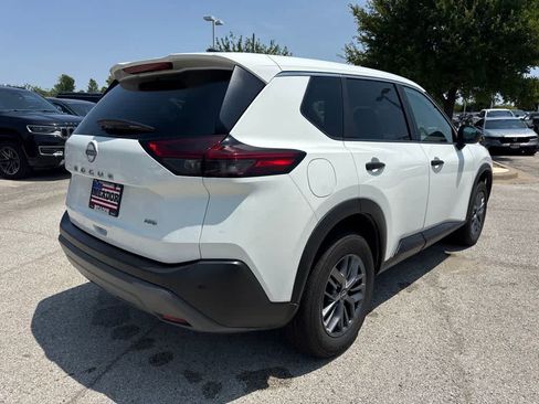 Used 2023 Nissan Rogue S AWD/4WD image 5