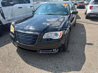 Used 2014 Chrysler 300 AWD w/ Driver Convenience Group video 1
