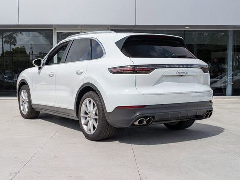 Used 2019 Porsche Cayenne S image 3