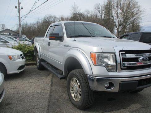 Used 2013 Ford F150 XLT w/ Mid Equipment Group image 2