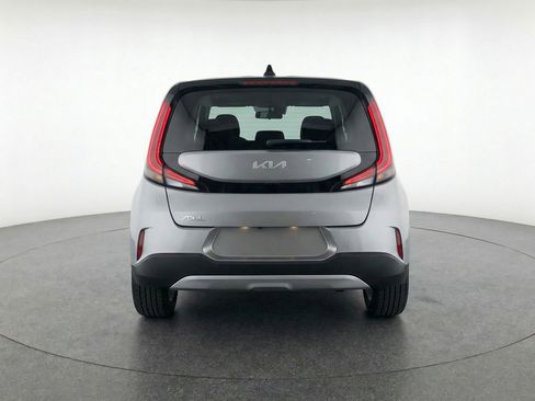 Used 2025 Kia Soul LX w/ LX Technology Package FWD image 7