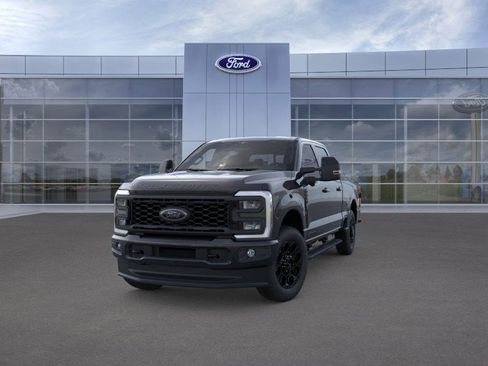 New 2025 Ford F250 XLT w/ Black Appearance Package image 5