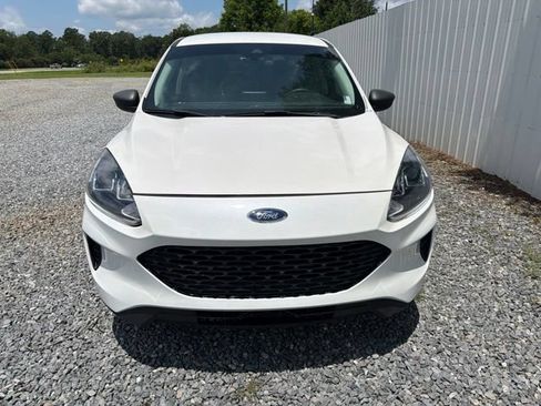 Used 2022 Ford Escape SE w/ Convenience Package FWD image 9