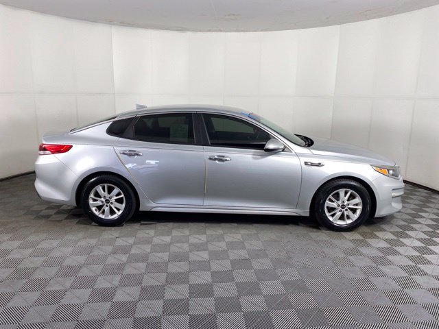 Used 2016 Kia Optima LX FWD image 2
