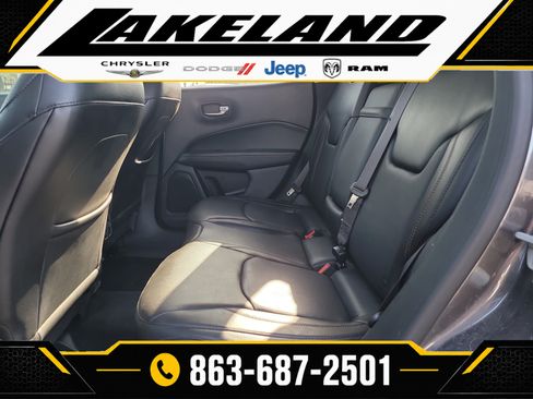 Used 2018 Jeep Compass Limited w/ Navigation Group AWD/4WD image 11