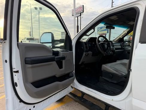 Used 2018 Ford F350 XL w/ Power Equipment Group AWD/4WD image 19