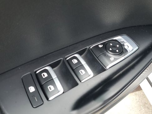 Used 2023 Kia K5 GT-Line image 23