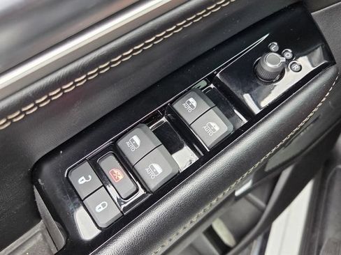 Used 2024 Jeep Wagoneer L Series II w/ Flexible Seating Group AWD/4WD image 29
