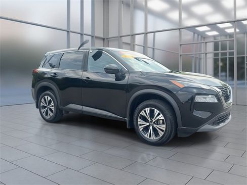 Certified 2022 Nissan Rogue SV image 2