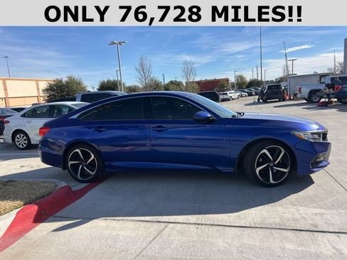 Used 2018 Honda Accord Sport image 2