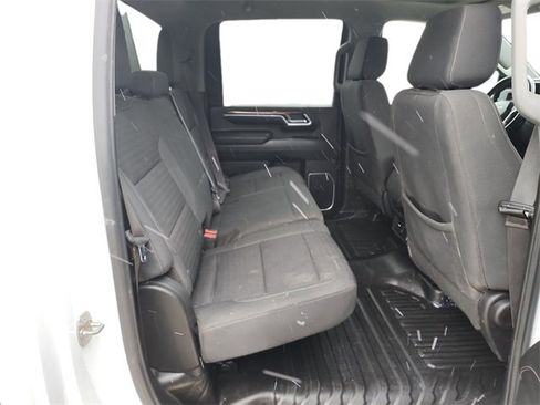 Used 2024 Chevrolet Silverado 3500 LT w/ Convenience Package image 10