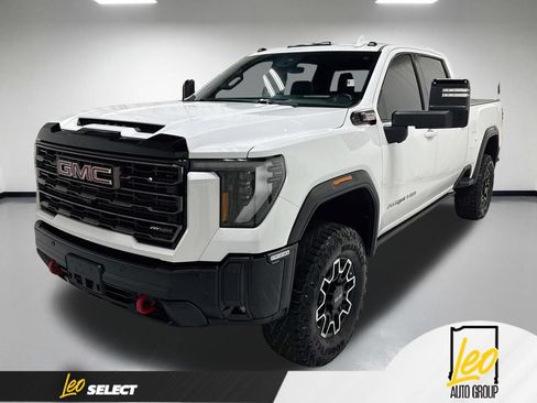 Used 2025 GMC Sierra 2500 AT4X AWD/4WD image 1