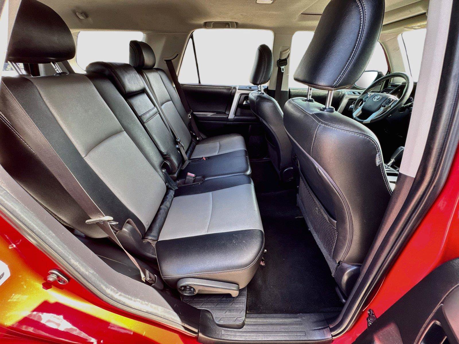 Used 2022 Toyota 4Runner SR5 Premium w/ Moonroof Package RWD image 26