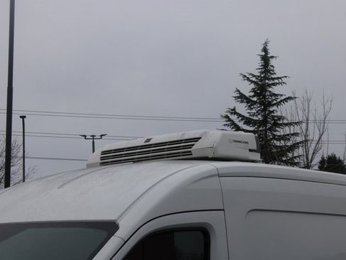 Used 2017 Ford Transit 350 148 Medium Roof image 9