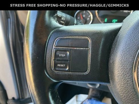 Used 2017 Jeep Wrangler Unlimited Sahara image 21