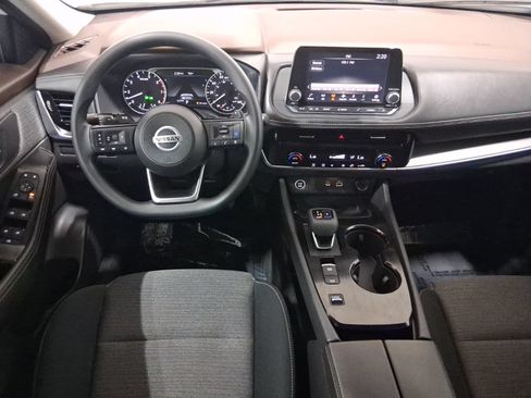 Used 2021 Nissan Rogue SV FWD image 19